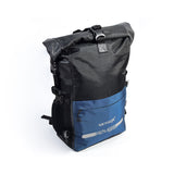 MORRAL NEGRO+AZUL TIPO DRY BAG 26 LT.